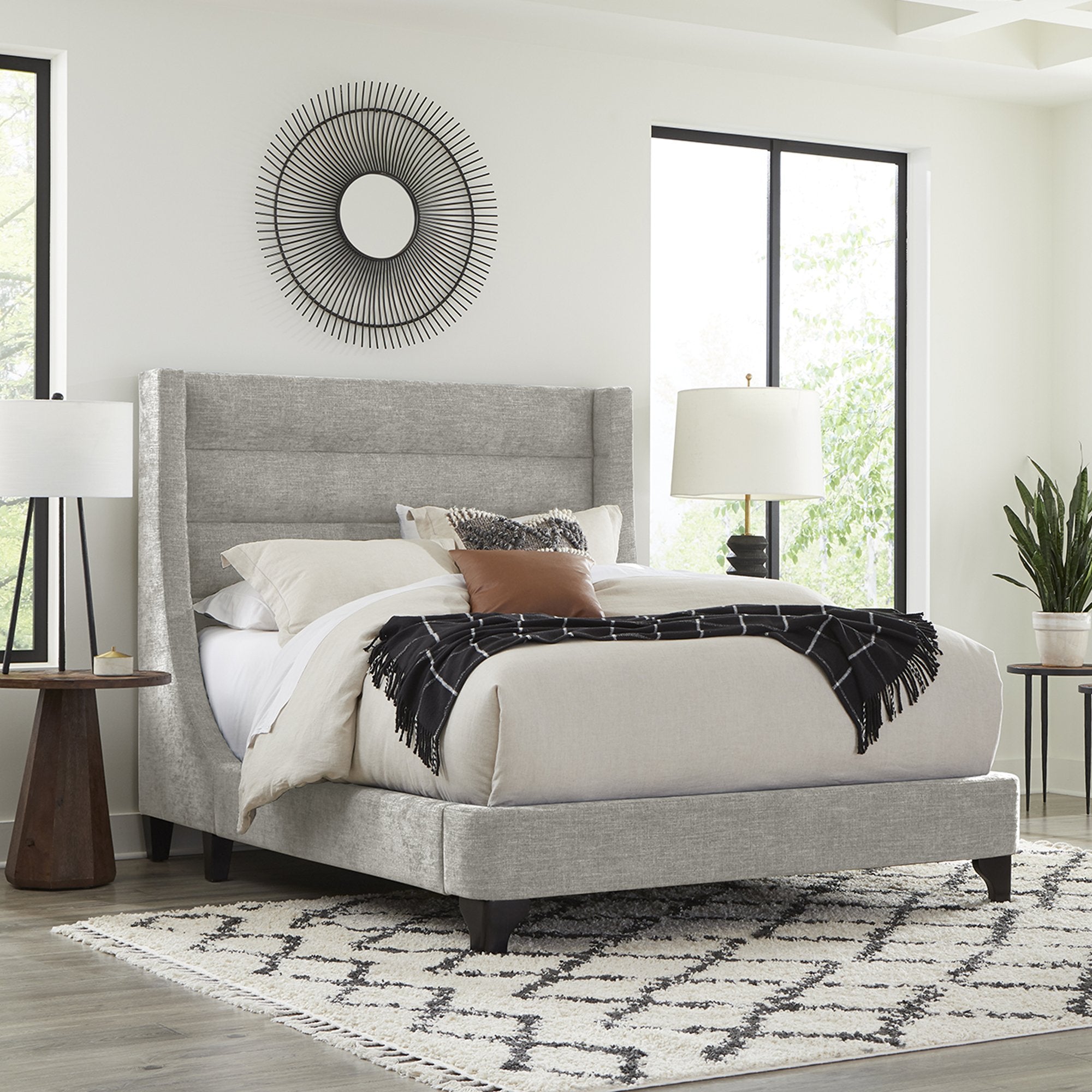 B　1225 JACOB - LUXE LIGHT GREY Queen Bed 5/0 - Parker House Furniture